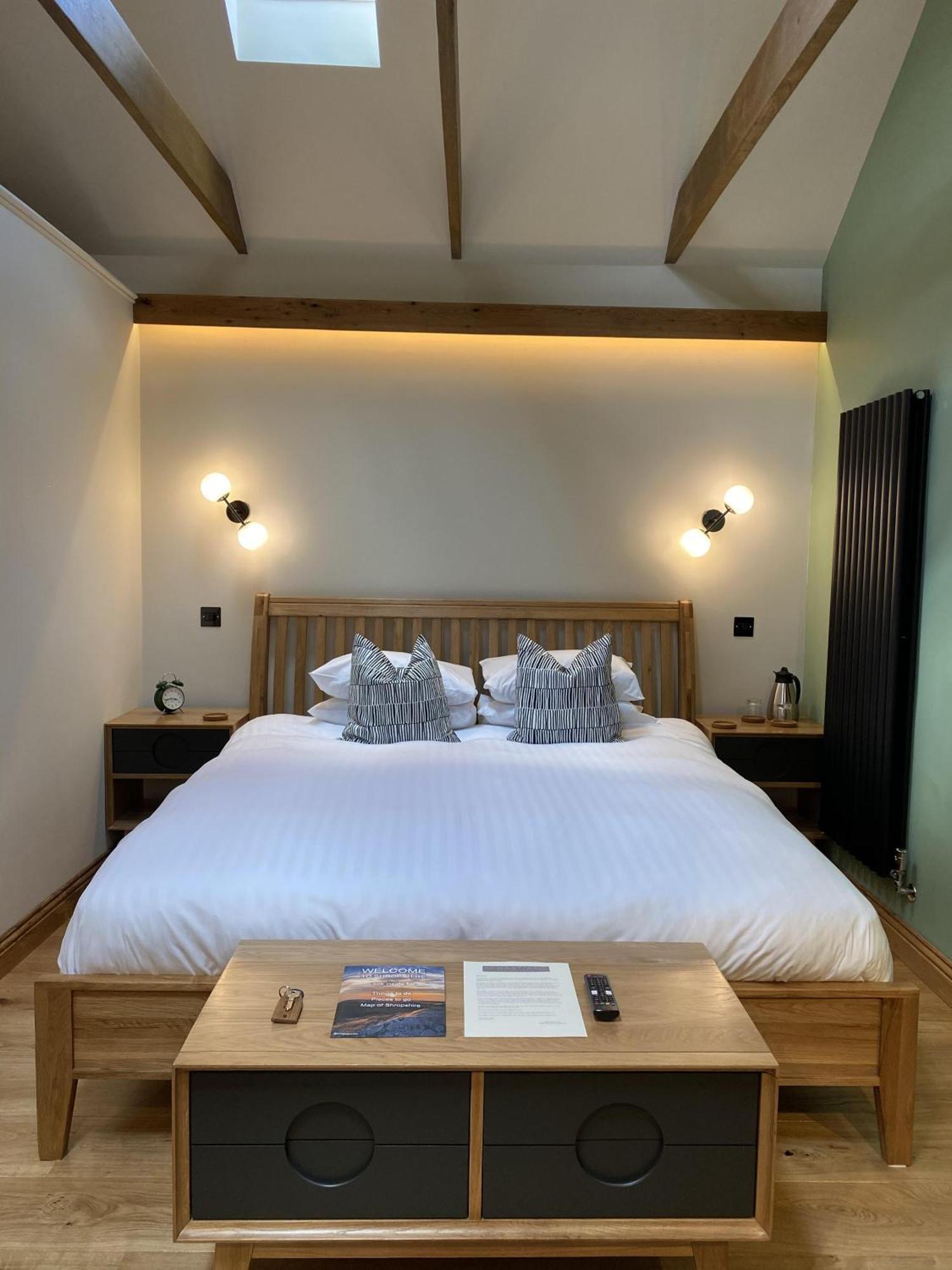 Hotel Sebastians Oswestry Habitación foto