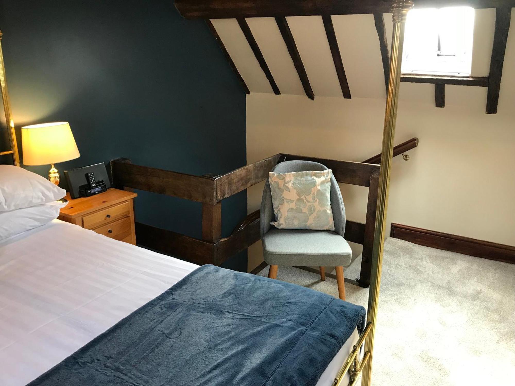 Hotel Sebastians Oswestry Habitación foto