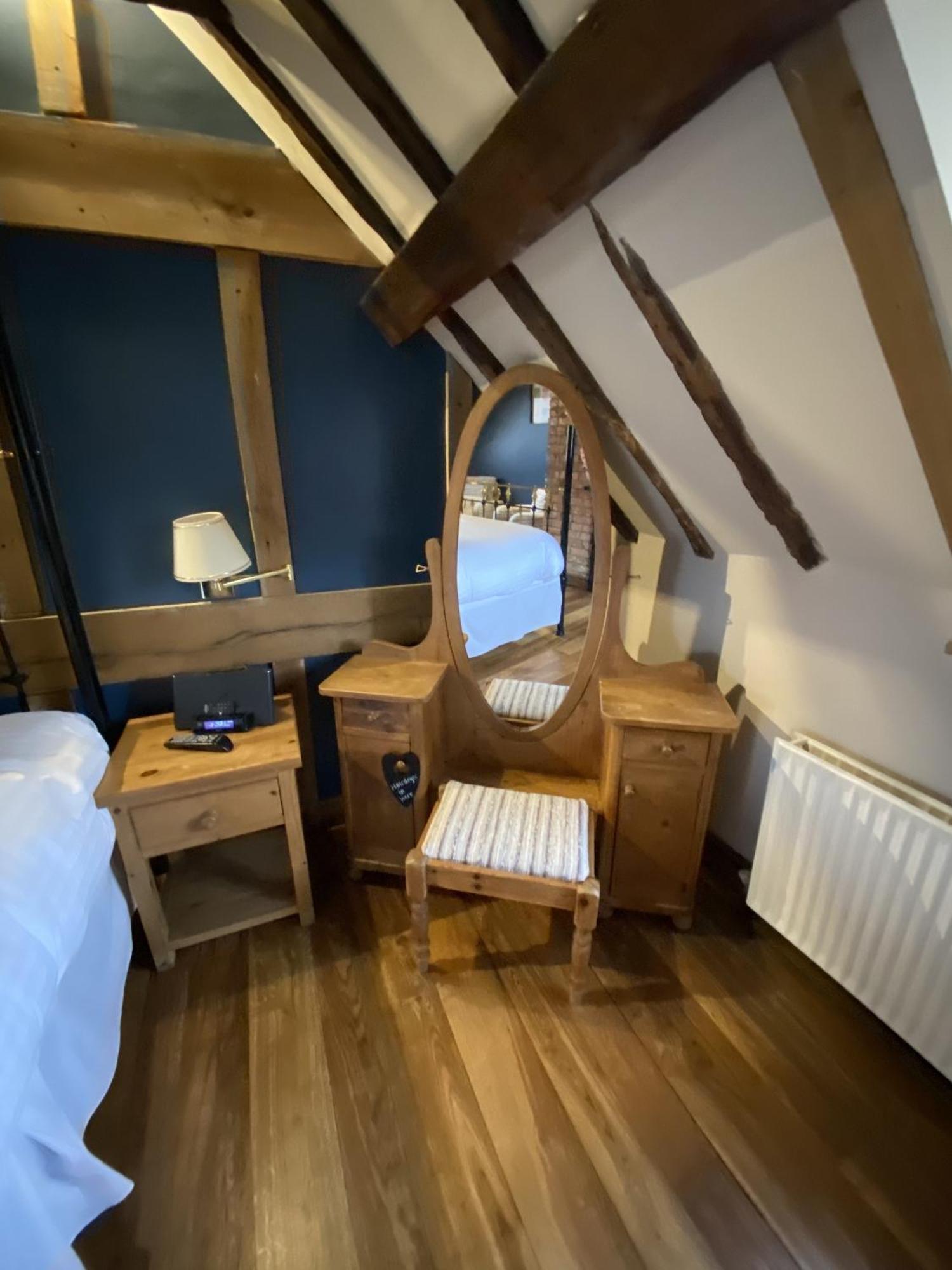 Hotel Sebastians Oswestry Habitación foto